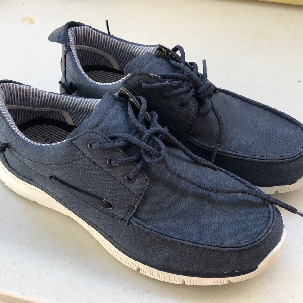 Men ultra foam perry  Ellis shoe